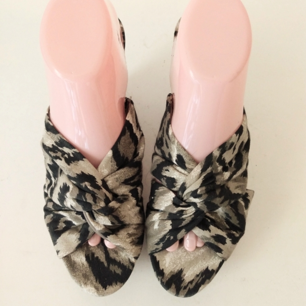 Dana Buchman Green Black Fabric Print Criss Cross Peep Toe 4" Wedge Sandal 10 M